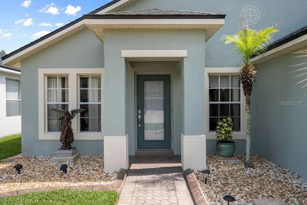 423 Sycamore Springs Street Debary FL 32713