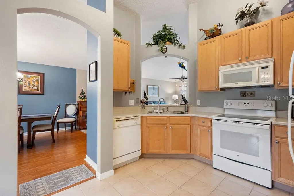 423 Sycamore Springs Street Debary FL 32713