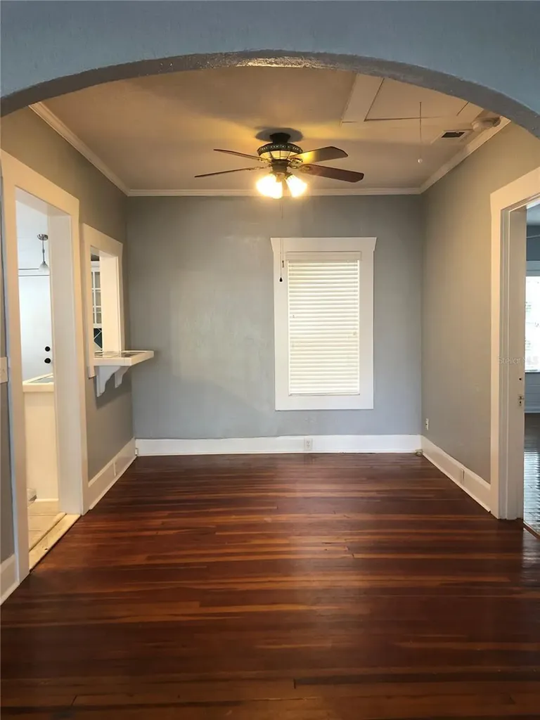 1209 E Comanche Avenue Tampa FL 33604