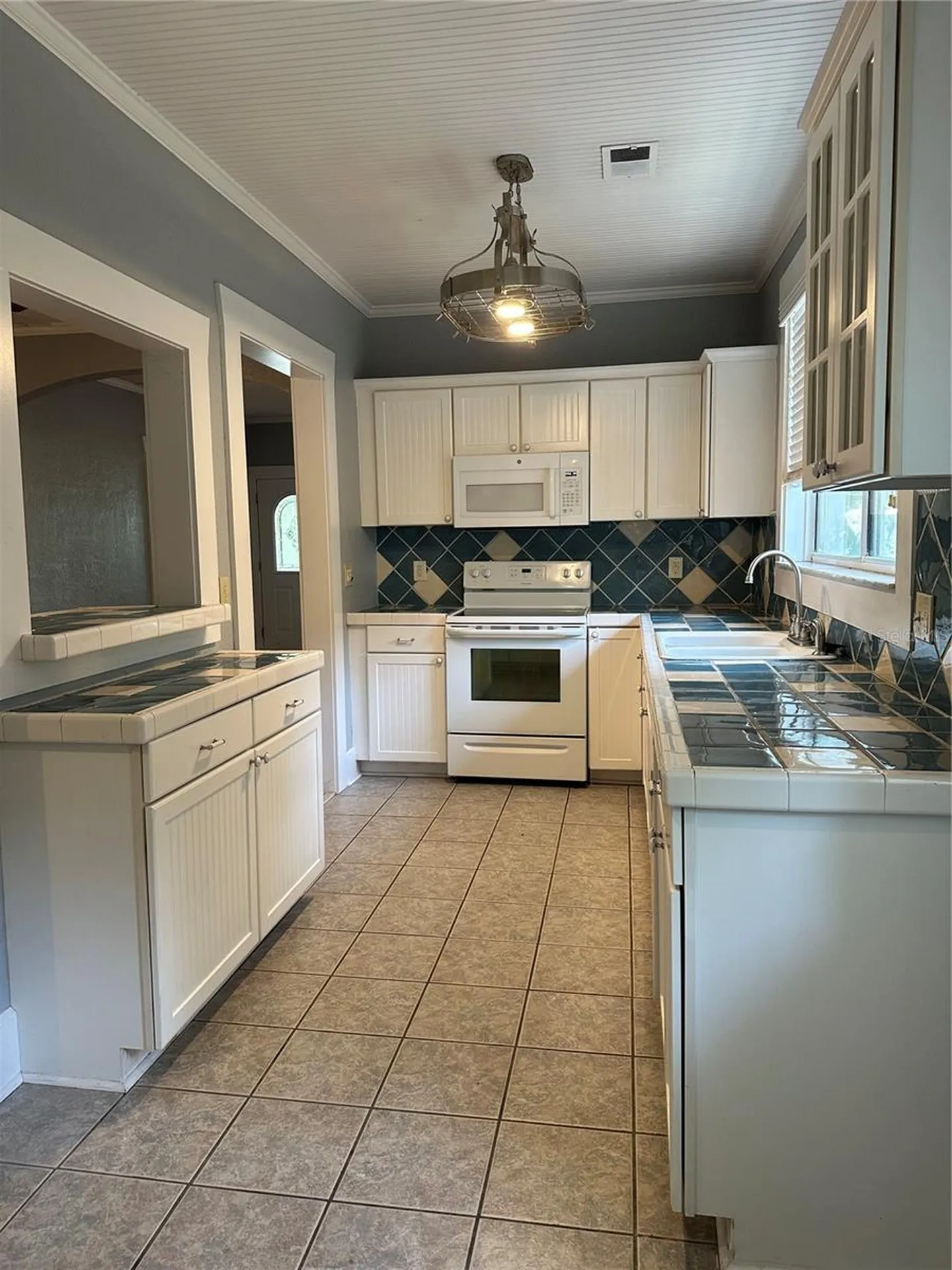 1209 E Comanche Avenue Tampa FL 33604