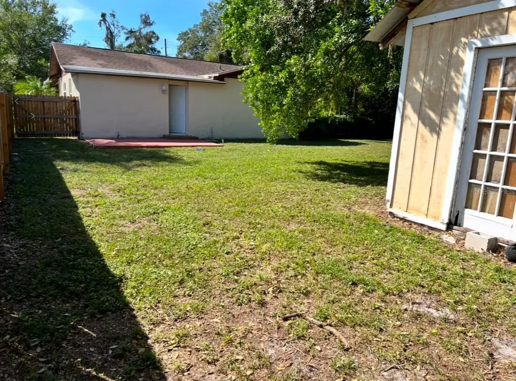 3910 E Ellicott Street Tampa FL 33610