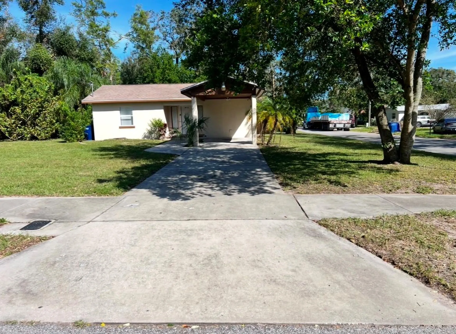 3910 E Ellicott Street Tampa FL 33610
