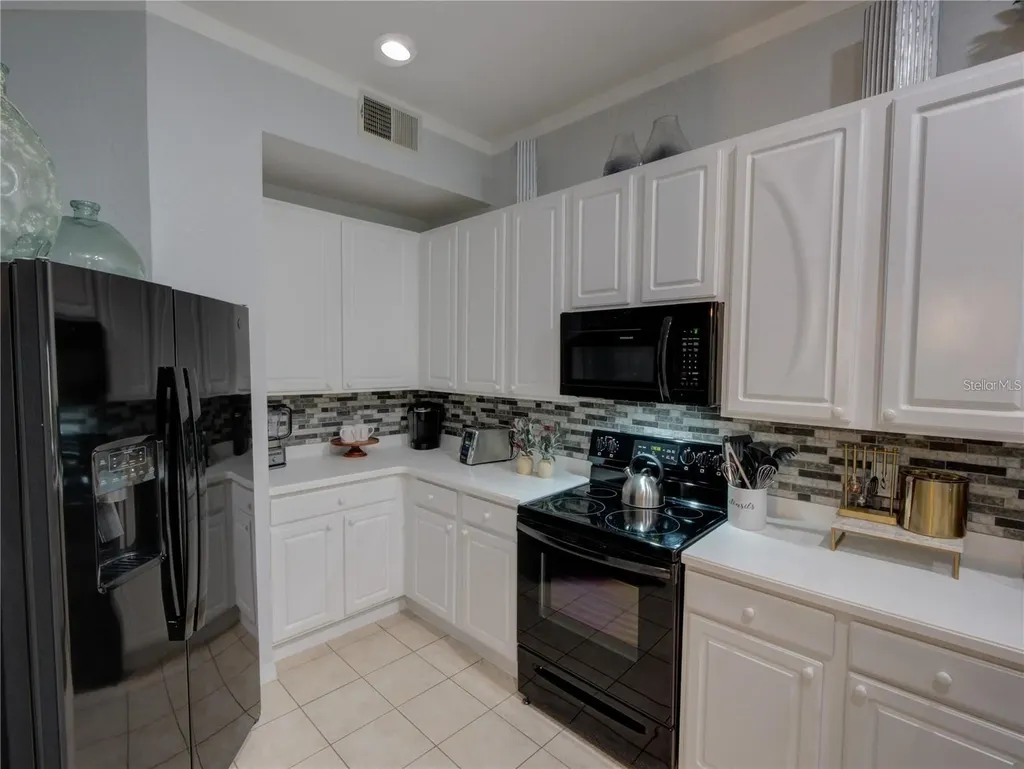 204 New Providence Davenport FL 33897