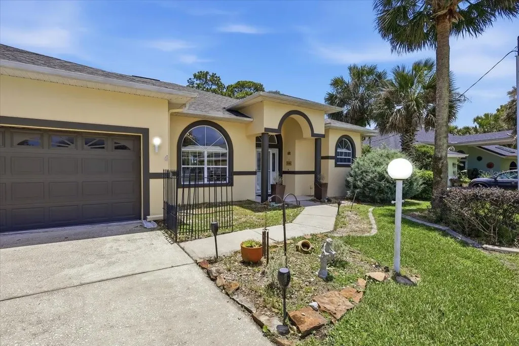 11 Cayuga Court Palm Coast FL 32137