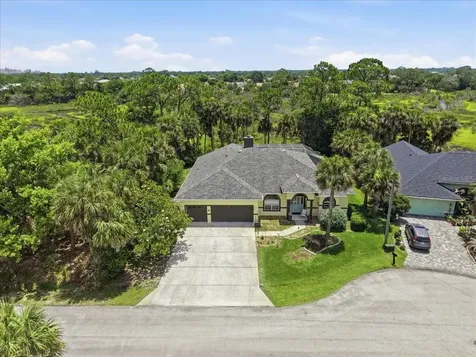 11 Cayuga Court Palm Coast FL 32137