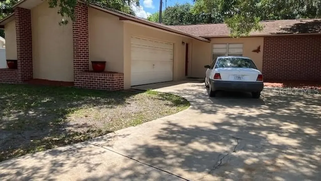 2261 Viento Street Orlando FL 32822