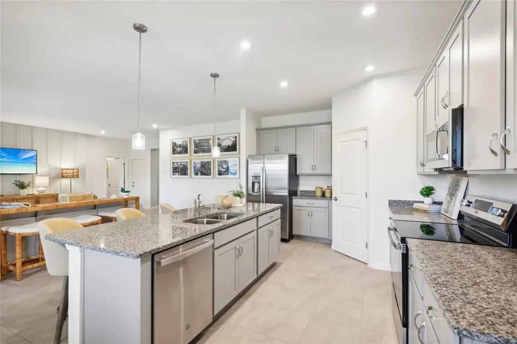 12879 Trovita Drive Grand Island FL 32735