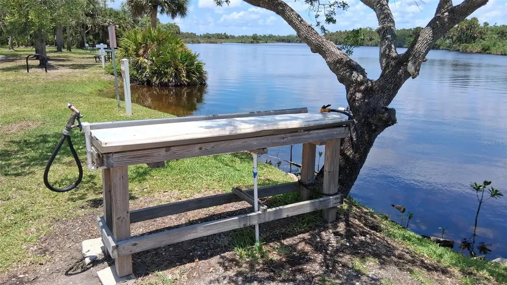 1300 N River Road Venice FL 34293