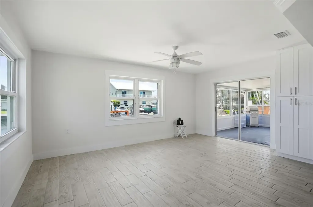 13840 Barnard Avenue Hudson FL 34667