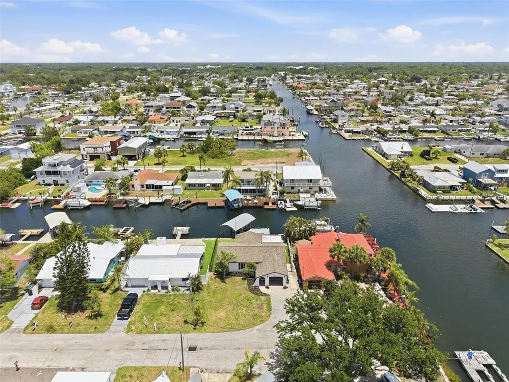 13840 Barnard Avenue Hudson FL 34667