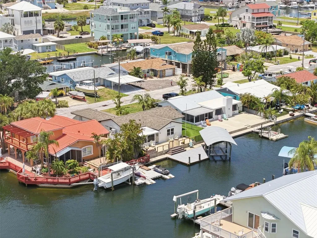 13840 Barnard Avenue Hudson FL 34667