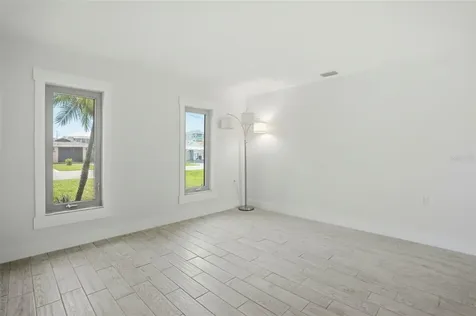 13840 Barnard Avenue Hudson FL 34667