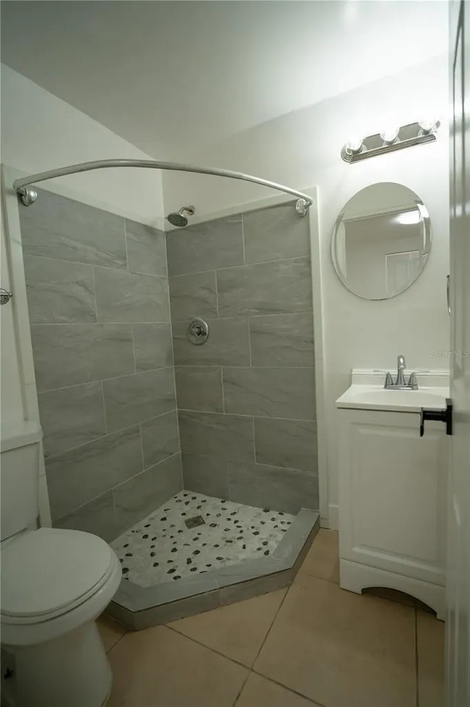 6002 W Clifton Street Tampa FL 33634