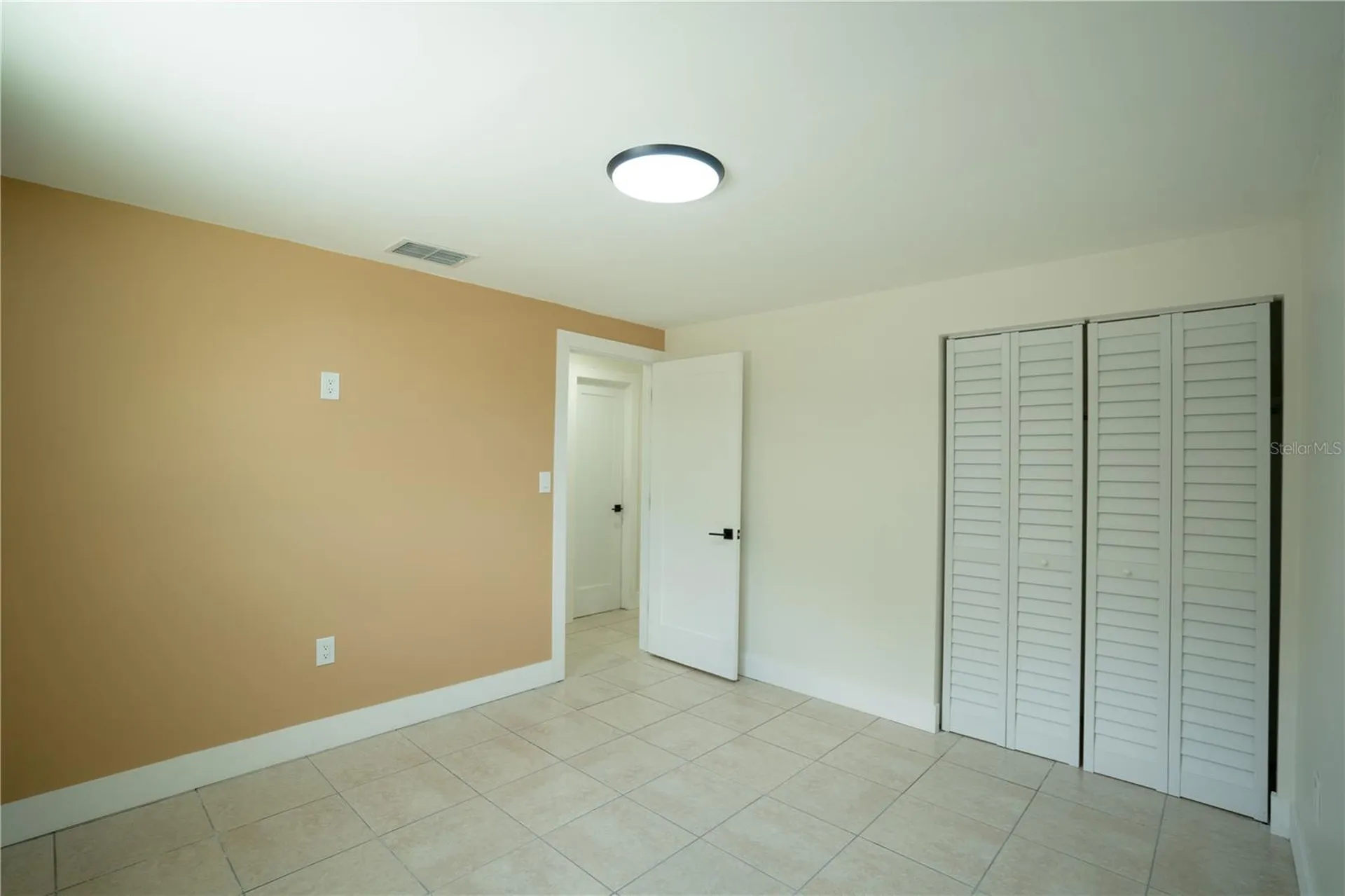 6002 W Clifton Street Tampa FL 33634