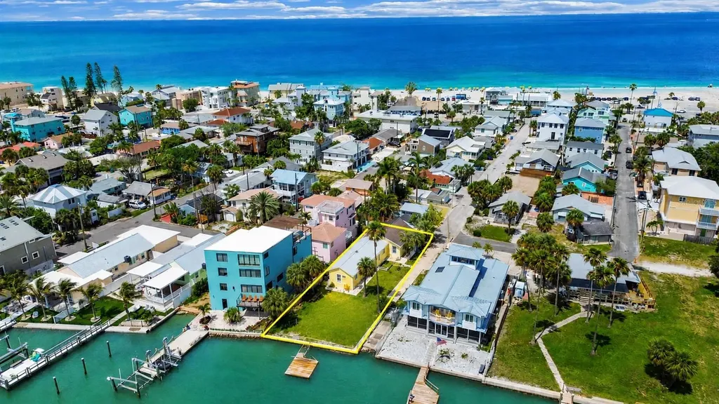 201 90th Avenue Treasure Island FL 33706