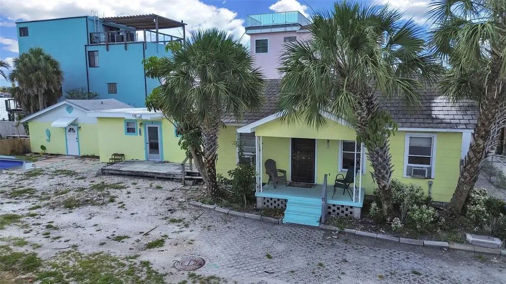 201 90th Avenue Treasure Island FL 33706