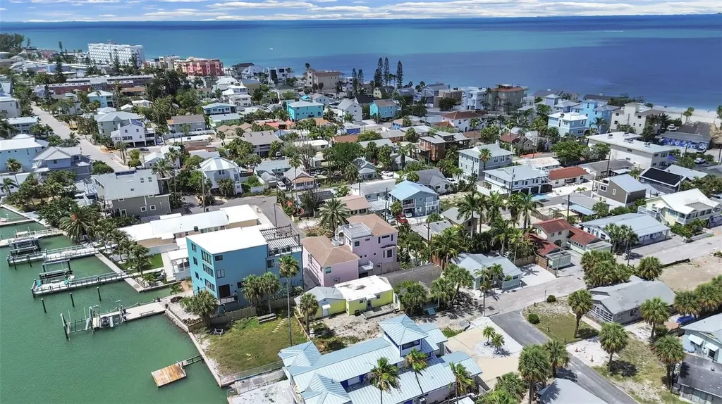 201 90th Avenue Treasure Island FL 33706