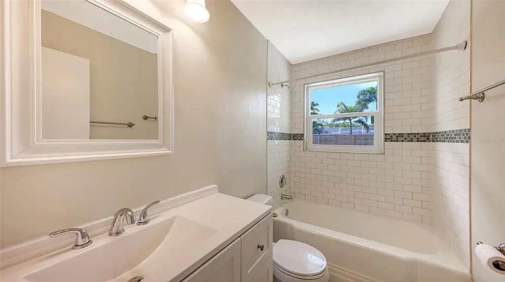 2542 Tulip Street Sarasota FL 34239
