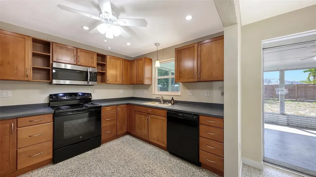 2542 Tulip Street Sarasota FL 34239
