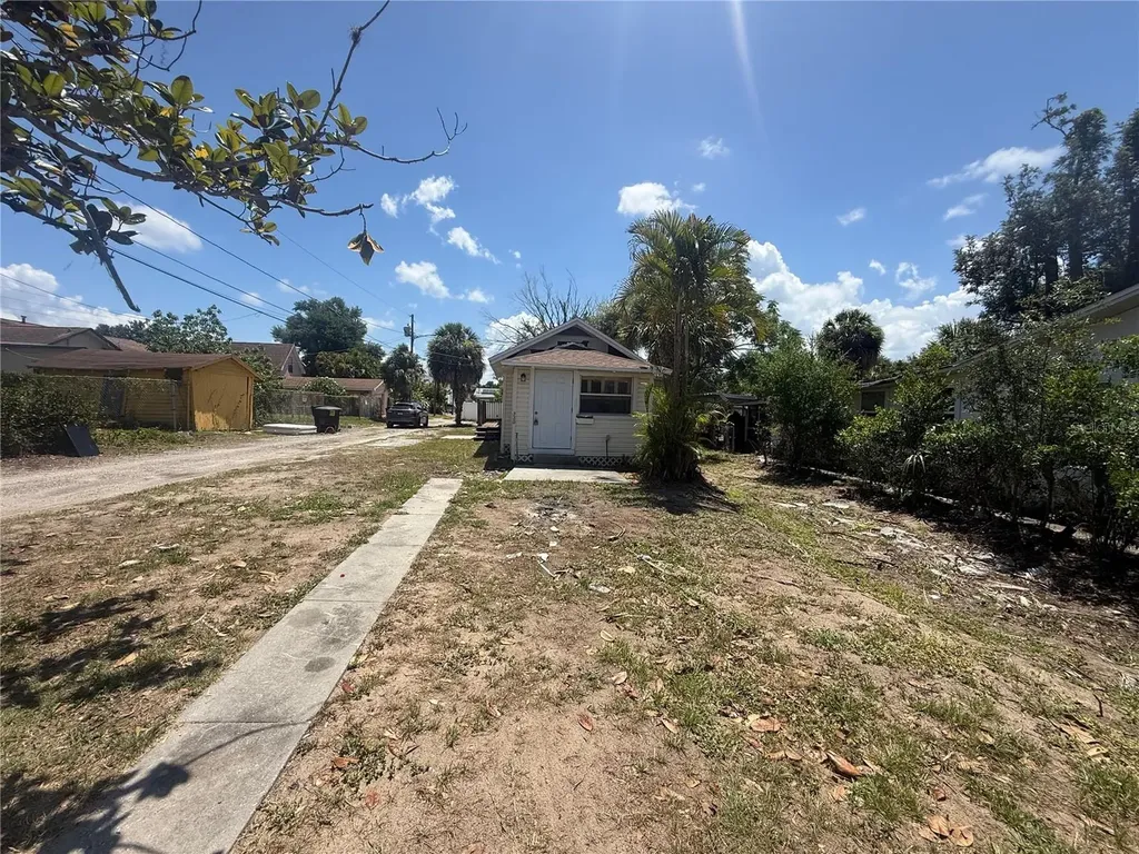 2220 20th Street S St Petersburg FL 33712