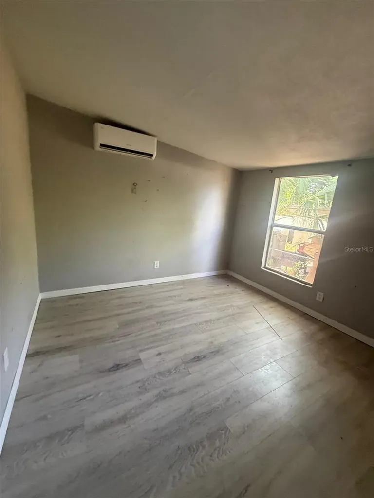 2220 20th Street S St Petersburg FL 33712