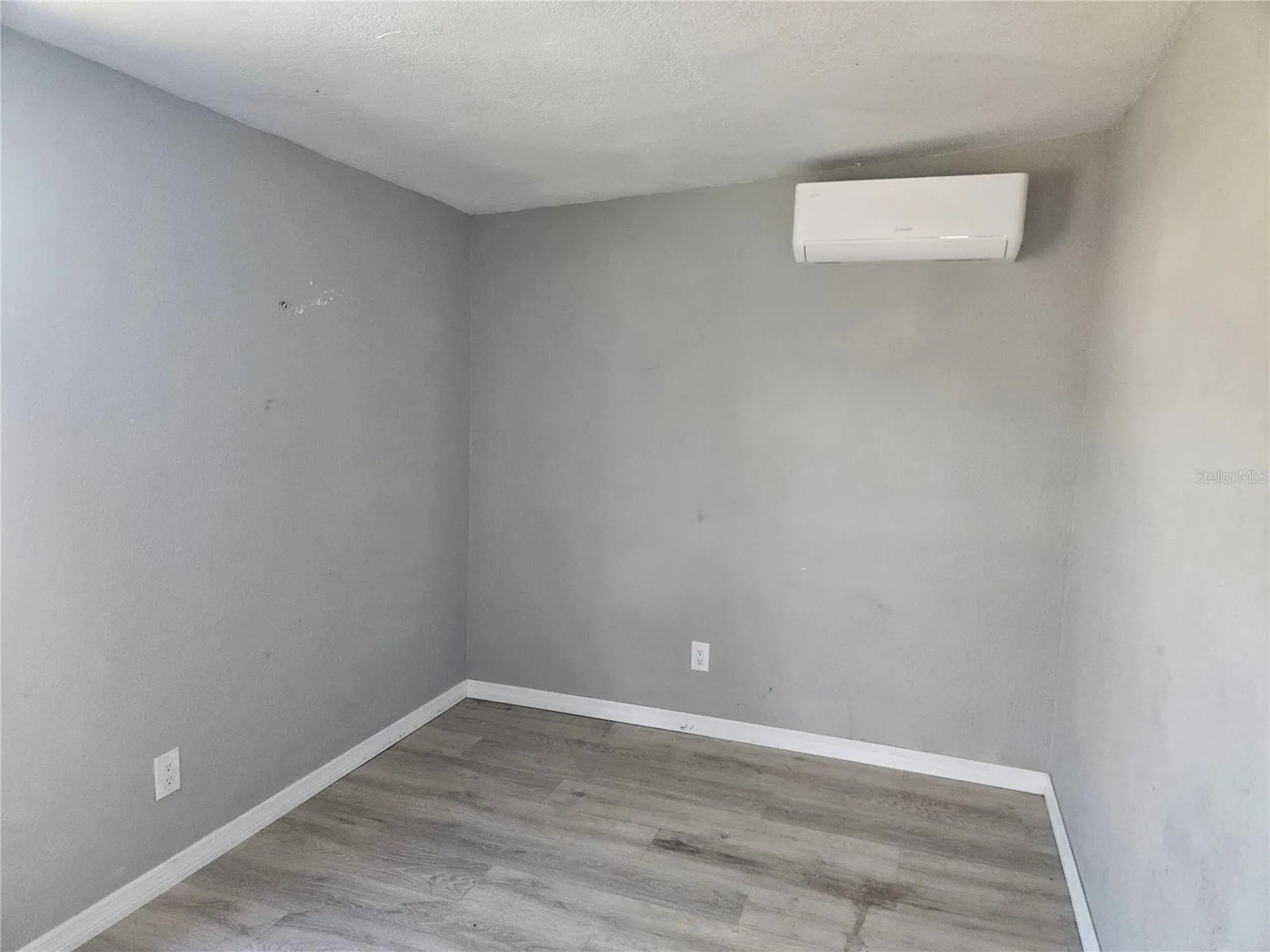 2220 20th Street S St Petersburg FL 33712