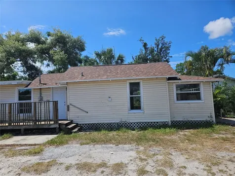 2220 20TH Street S St Petersburg FL 33712