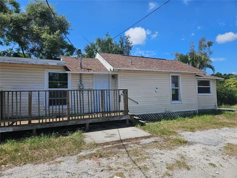 2220 20TH Street S St Petersburg FL 33712