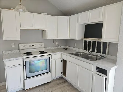 2220 20th Street S St Petersburg FL 33712