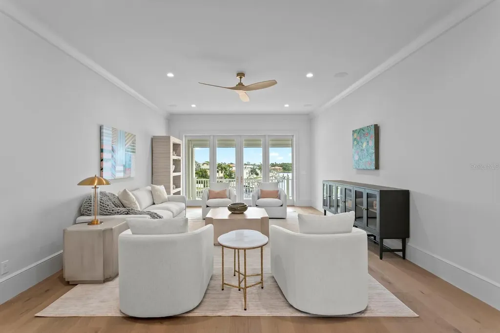 16 Sandpiper Road Tampa FL 33609