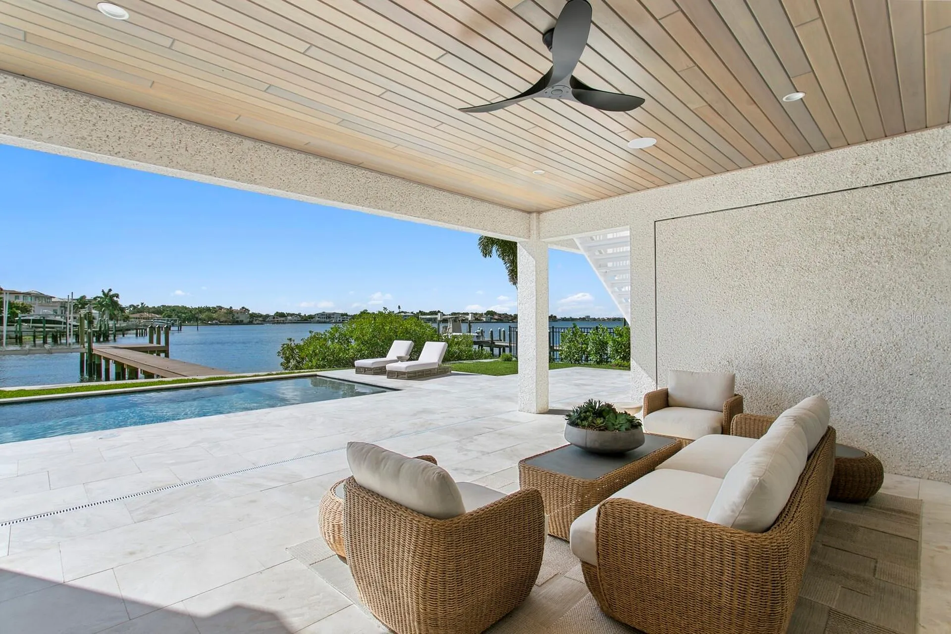 16 Sandpiper Road Tampa FL 33609