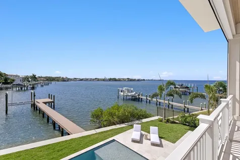 16 Sandpiper Road Tampa FL 33609