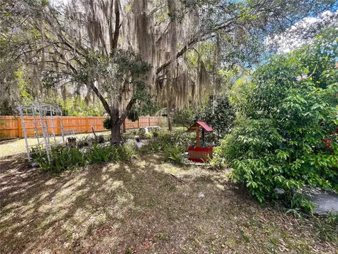 220 NE 11th Street Crystal River FL 34428