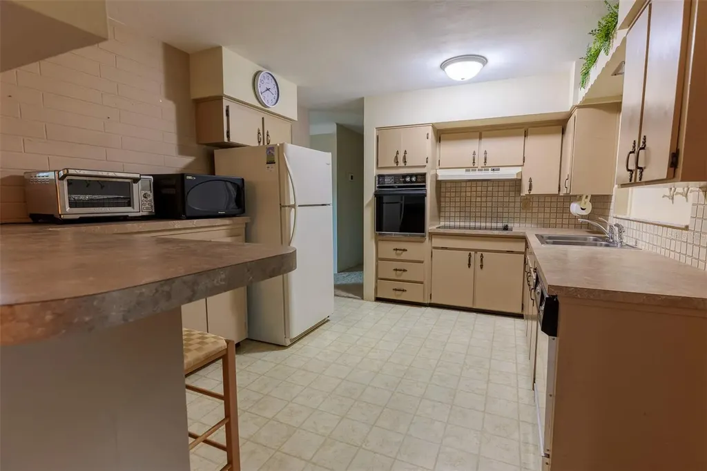 4334 61st Lane N Kenneth City FL 33709