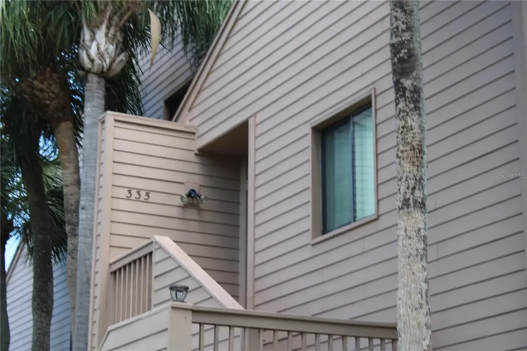 335 Windrush Loop Tarpon Springs FL 34689