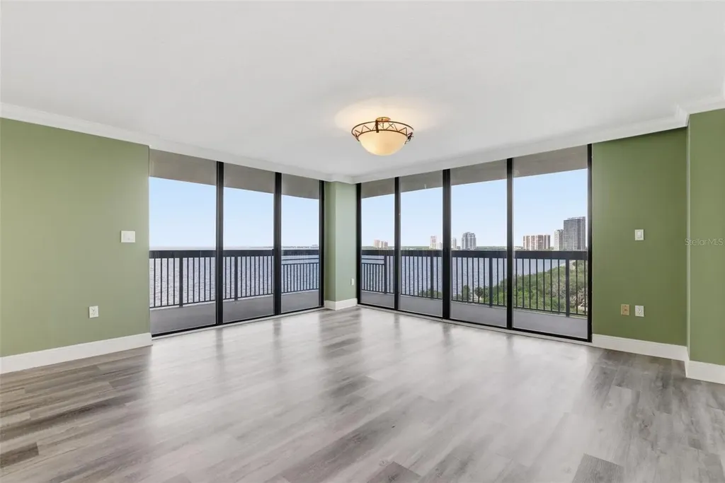2413 Bayshore Boulevard Tampa FL 33629