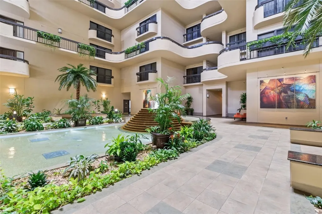 2413 Bayshore Boulevard Tampa FL 33629