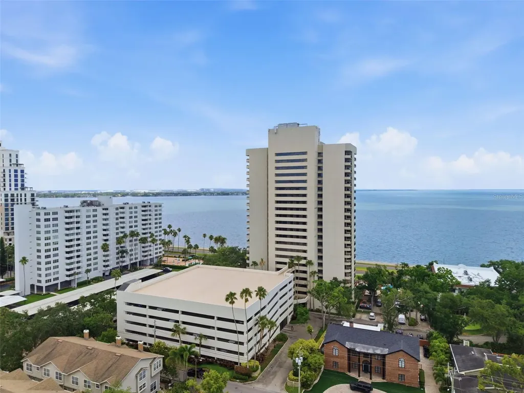 2413 Bayshore Boulevard Tampa FL 33629