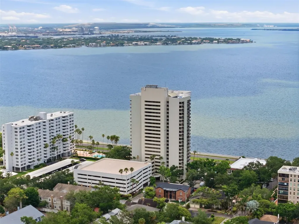 2413 Bayshore Boulevard Tampa FL 33629