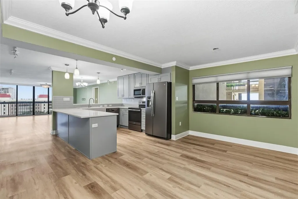 2413 Bayshore Boulevard Tampa FL 33629