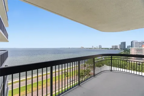 2413 Bayshore Boulevard Tampa FL 33629