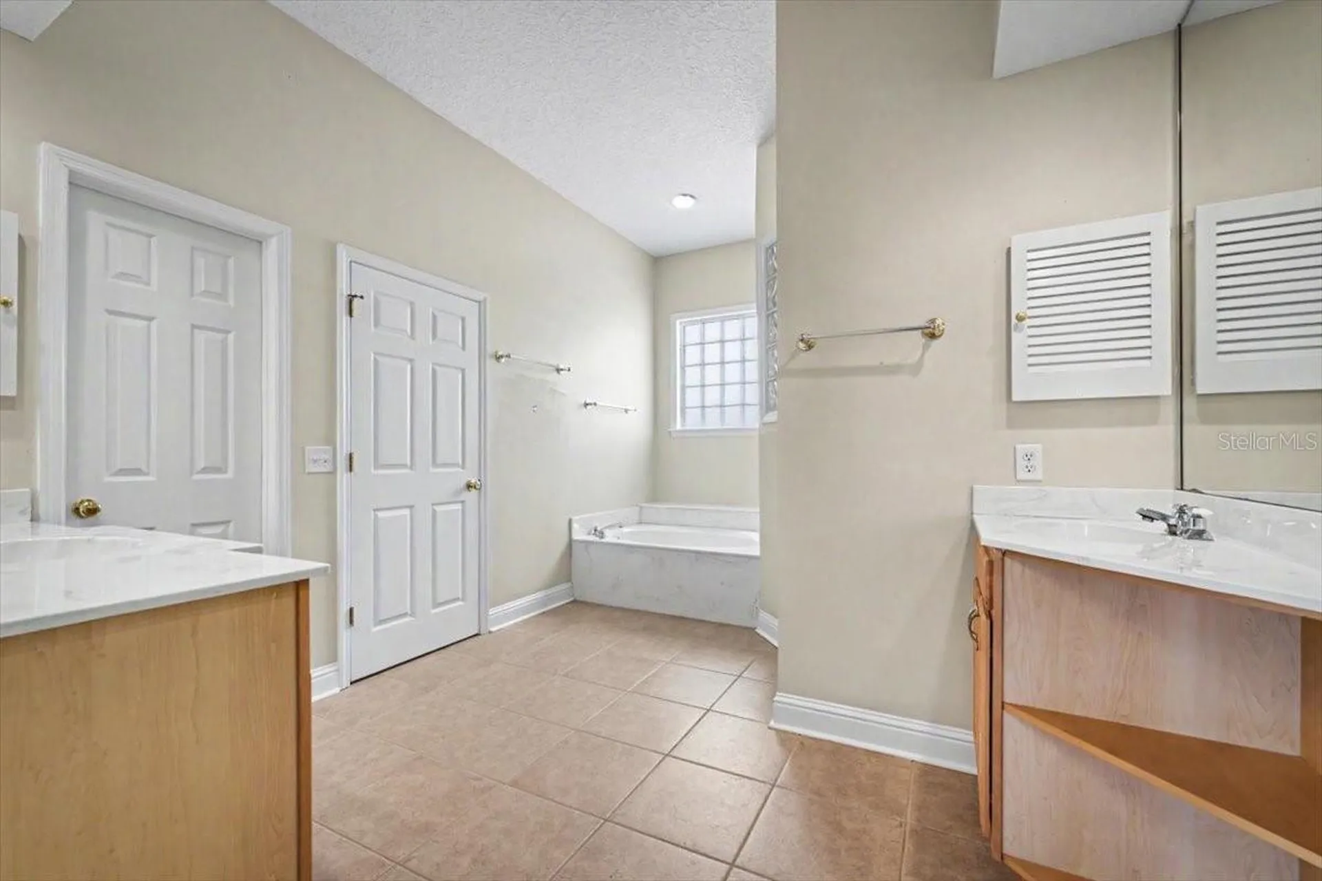 4422 Tideview Drive Jacksonville FL 32250