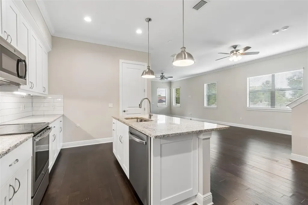13047 Sanctuary Village Lane Tampa FL 33624