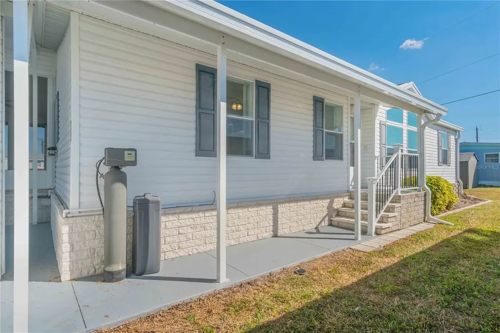 527 Fleetwood Street North Port FL 34287