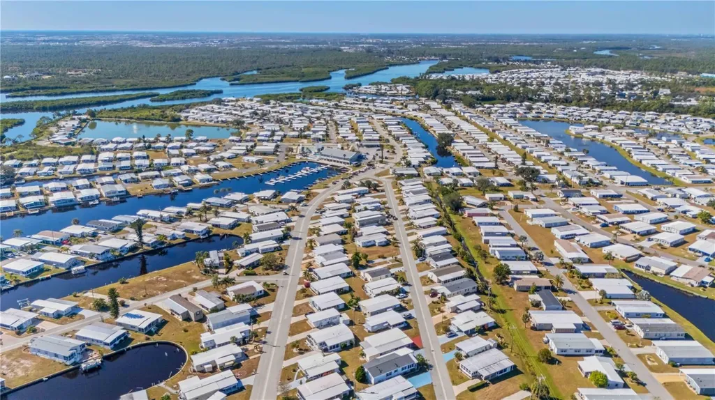 527 Fleetwood Street North Port FL 34287