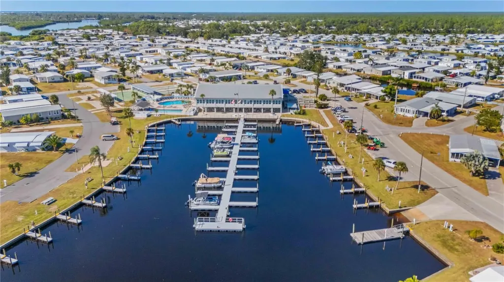 527 Fleetwood Street North Port FL 34287