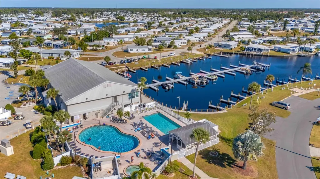 527 Fleetwood Street North Port FL 34287