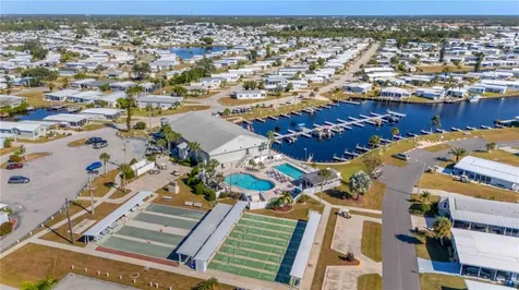527 Fleetwood Street North Port FL 34287