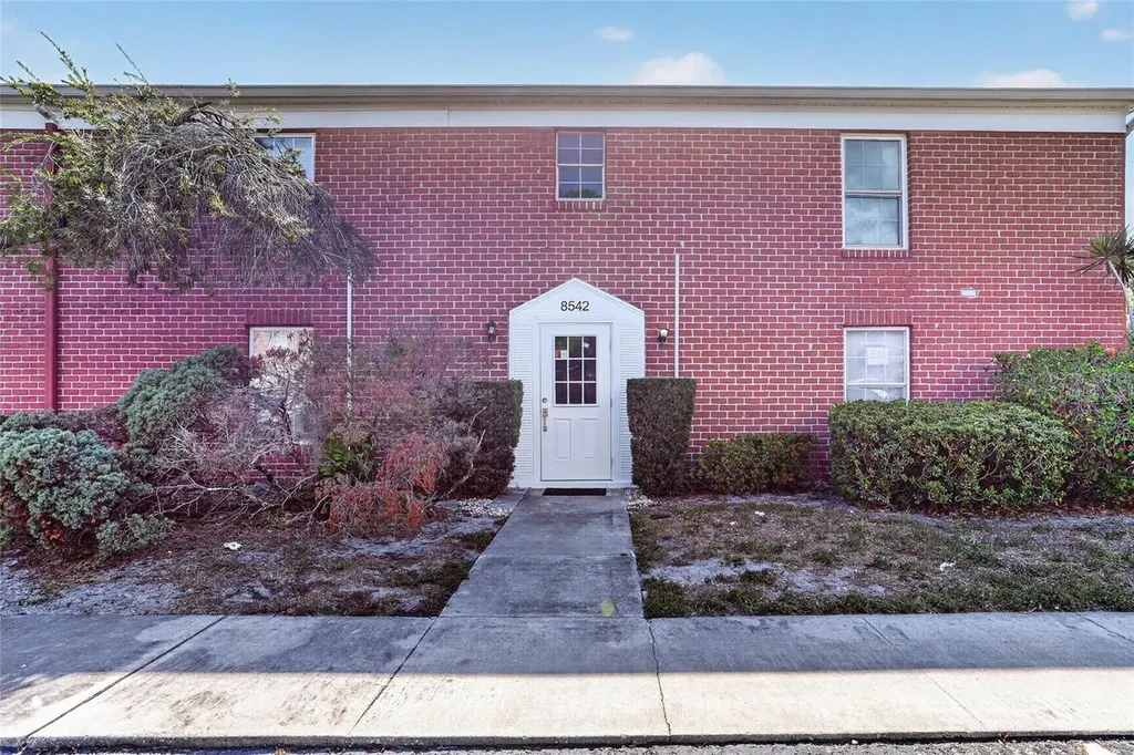 8542 10th Street N St Petersburg FL 33702