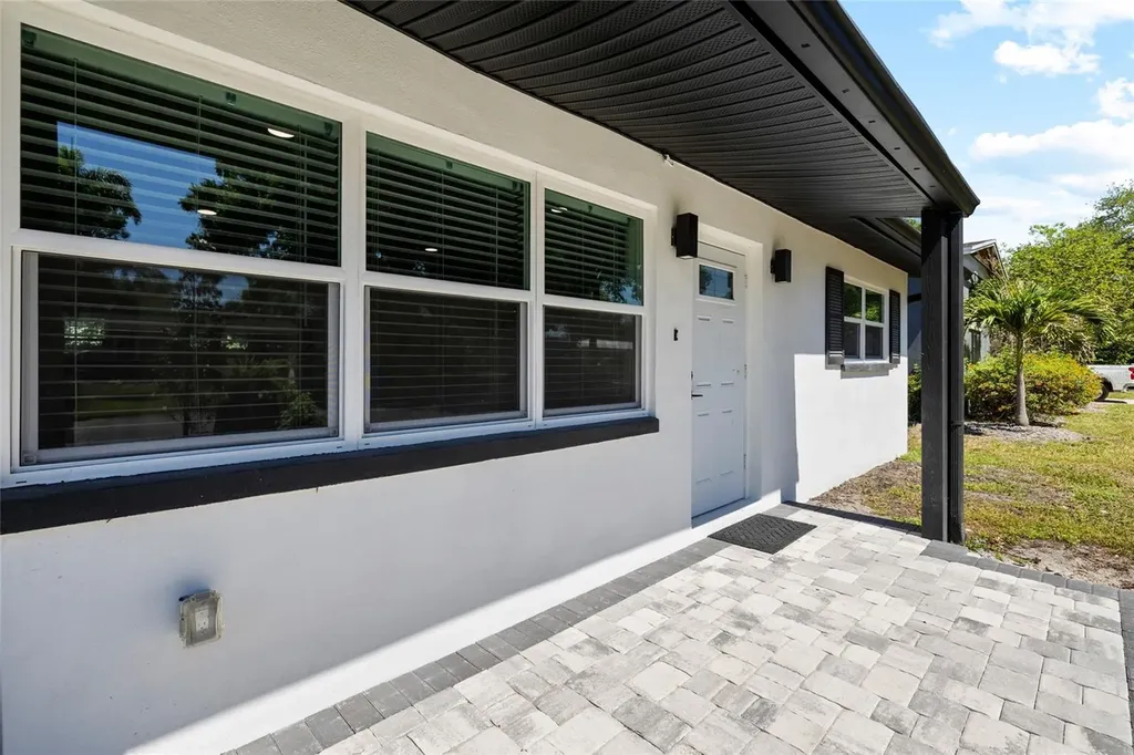 4513 S Hesperides Street Tampa FL 33611